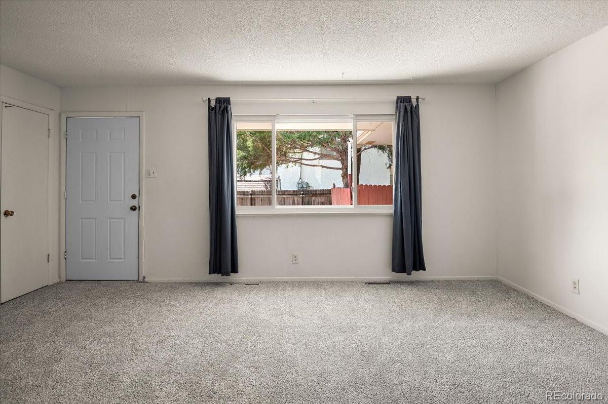 3215 Baltimore Ave, Pueblo, CO 81008