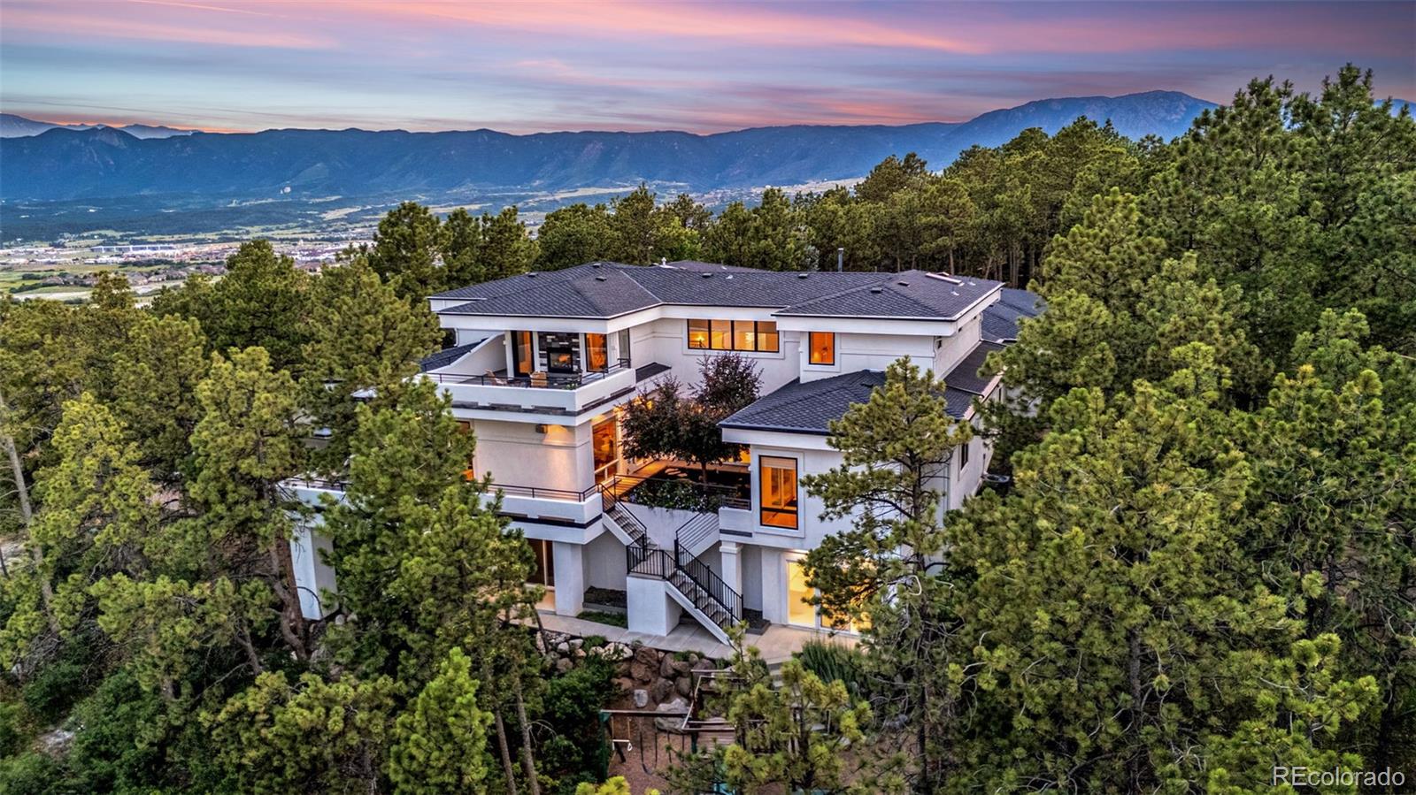 205 Cobblestone Way, Monument, CO 80132