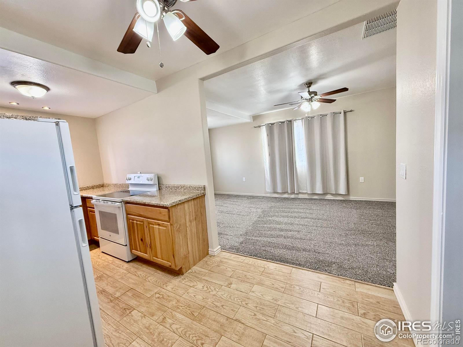 210 S Bowman Ave, Holyoke, CO 80734