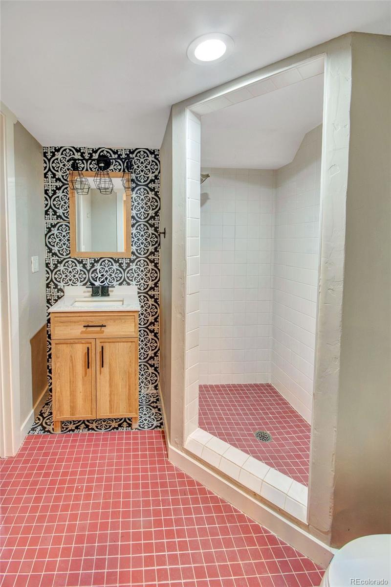 6943 Fox Cir, Larkspur, CO 80118