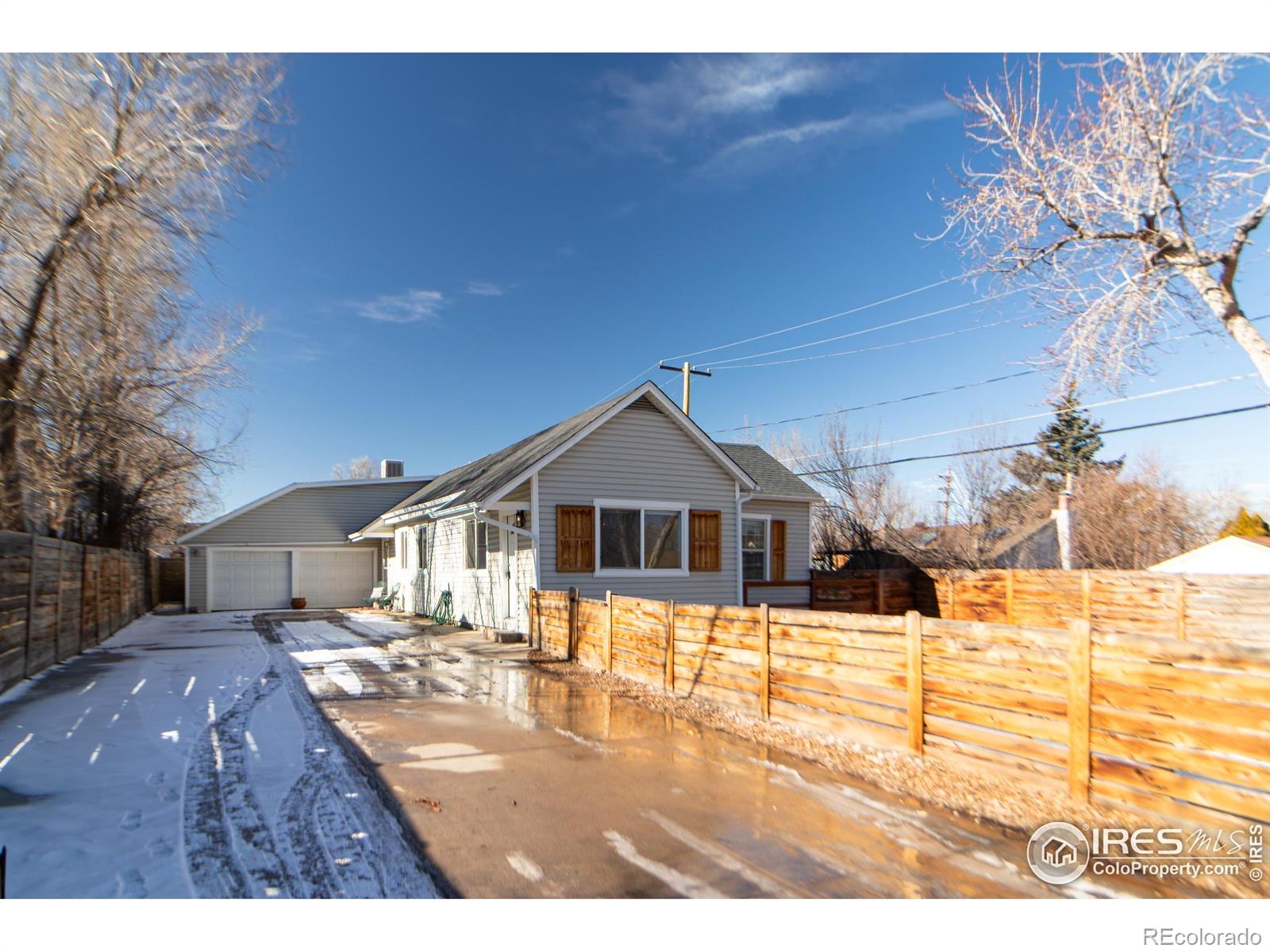 927 S Yates St #A, Denver, CO 80219