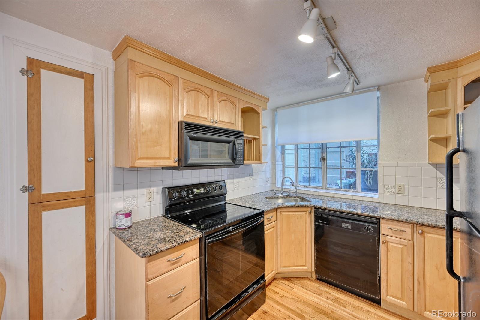 485 S Logan St #16, Denver, CO 80209