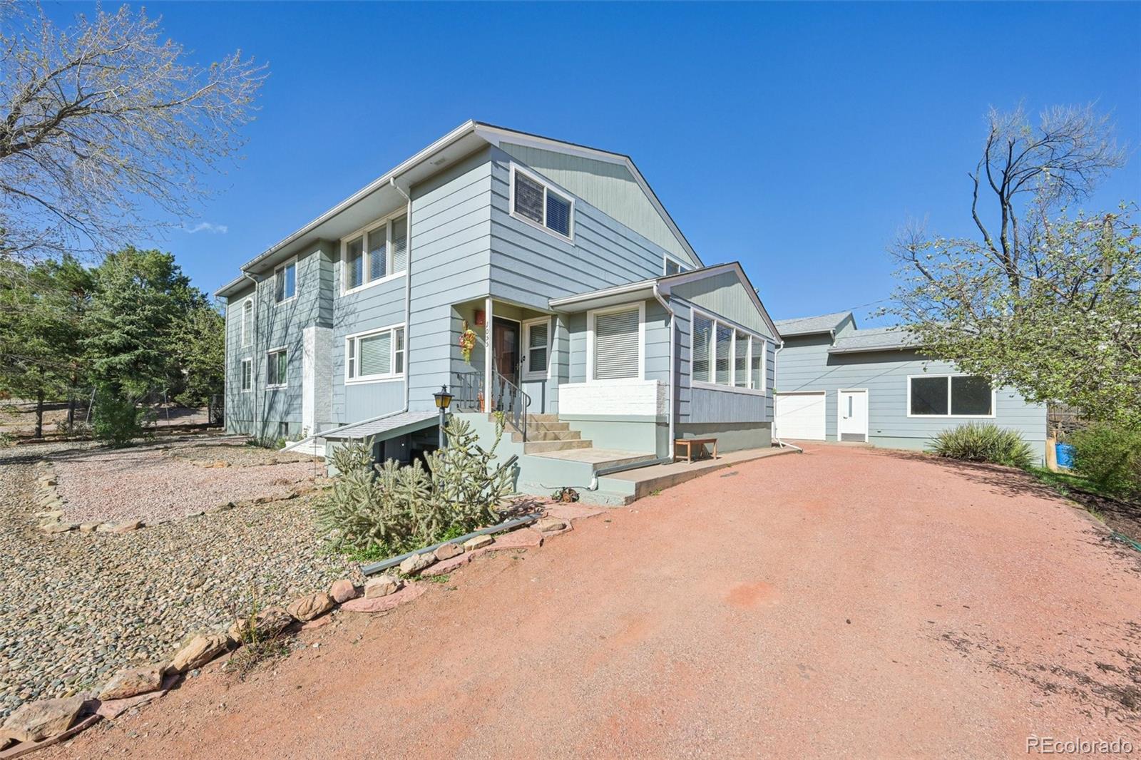 1055 N 18th St, Colorado Springs, CO 80904