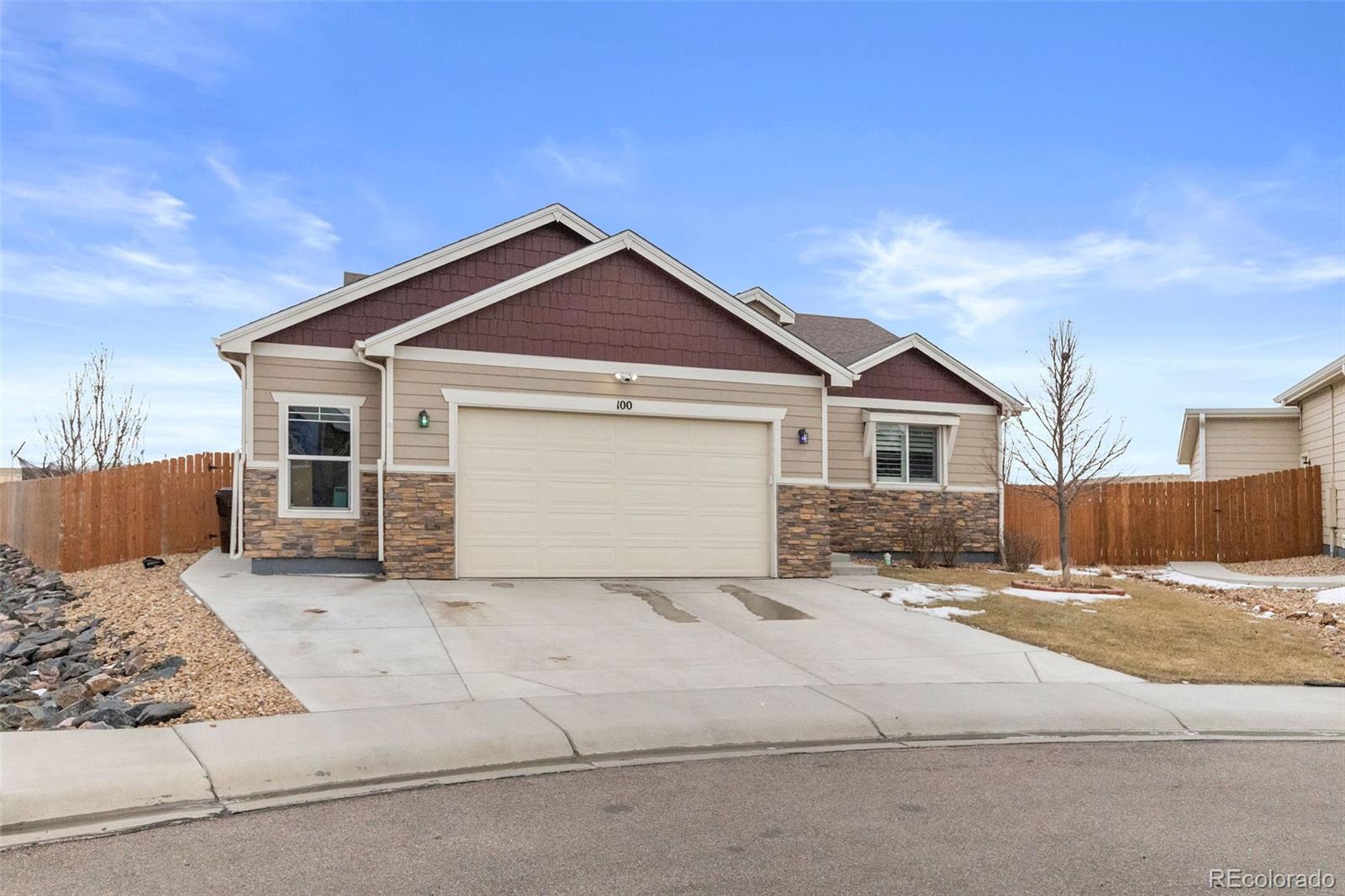 100 Bluebell Ct, Wiggins, CO 80654