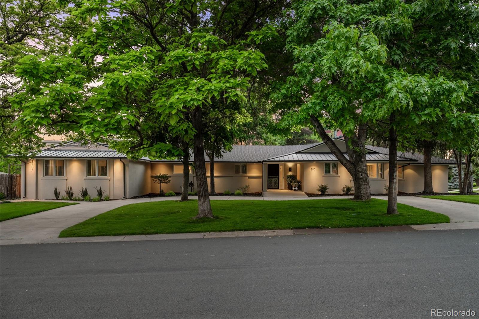 3901 S Dexter St, Cherry Hills Village, CO 80113