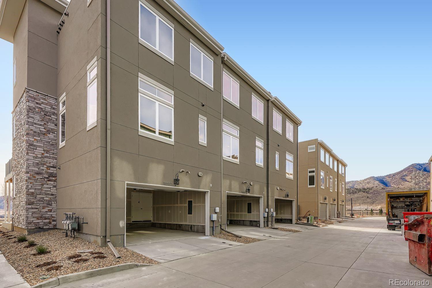 15563 W Washburn Cir, Lakewood, CO 80228