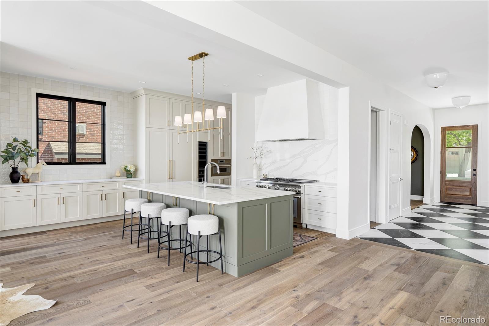1059 S York St, Denver, CO 80209