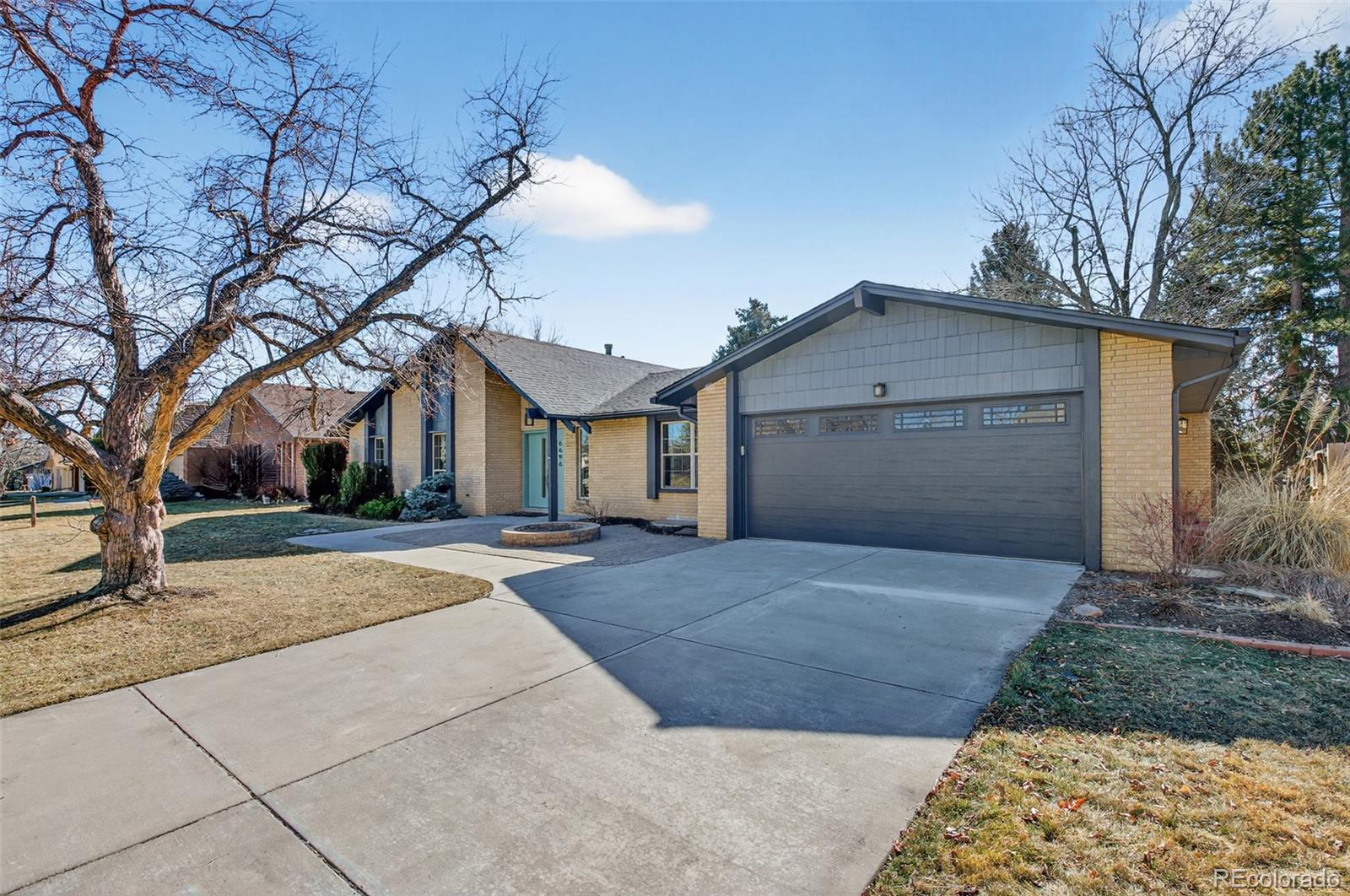 6696 W Rowland Ave, Littleton, CO 80128