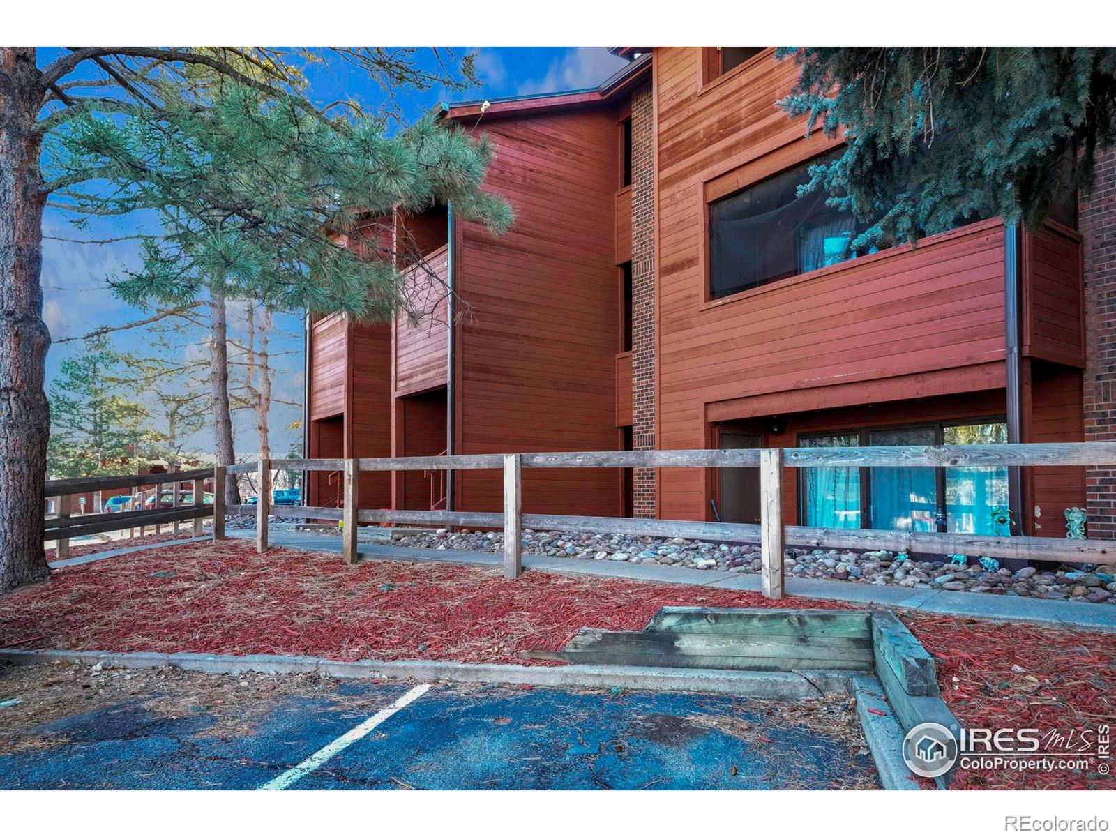 1915 Centennial Dr, Louisville, CO 80027