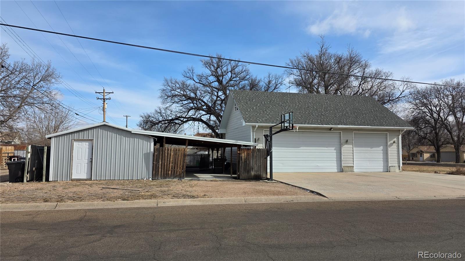 218 W 5th St, Julesburg, CO 80737