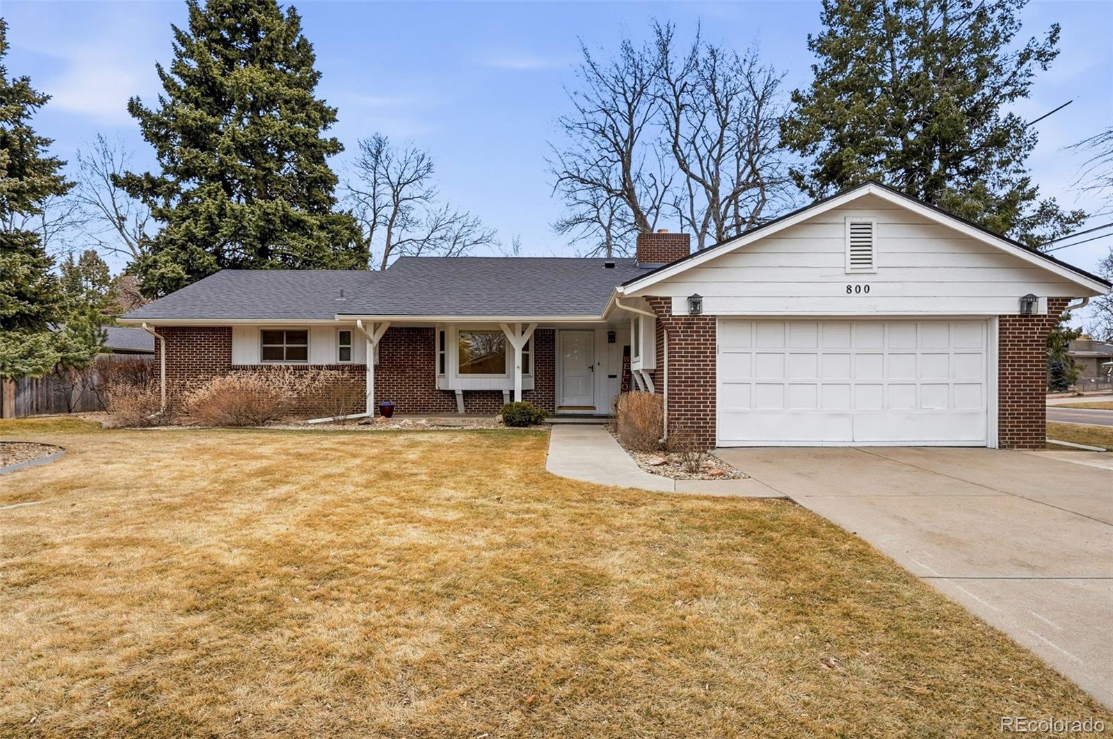 800 E Pinewood Ave, Littleton, CO 80121