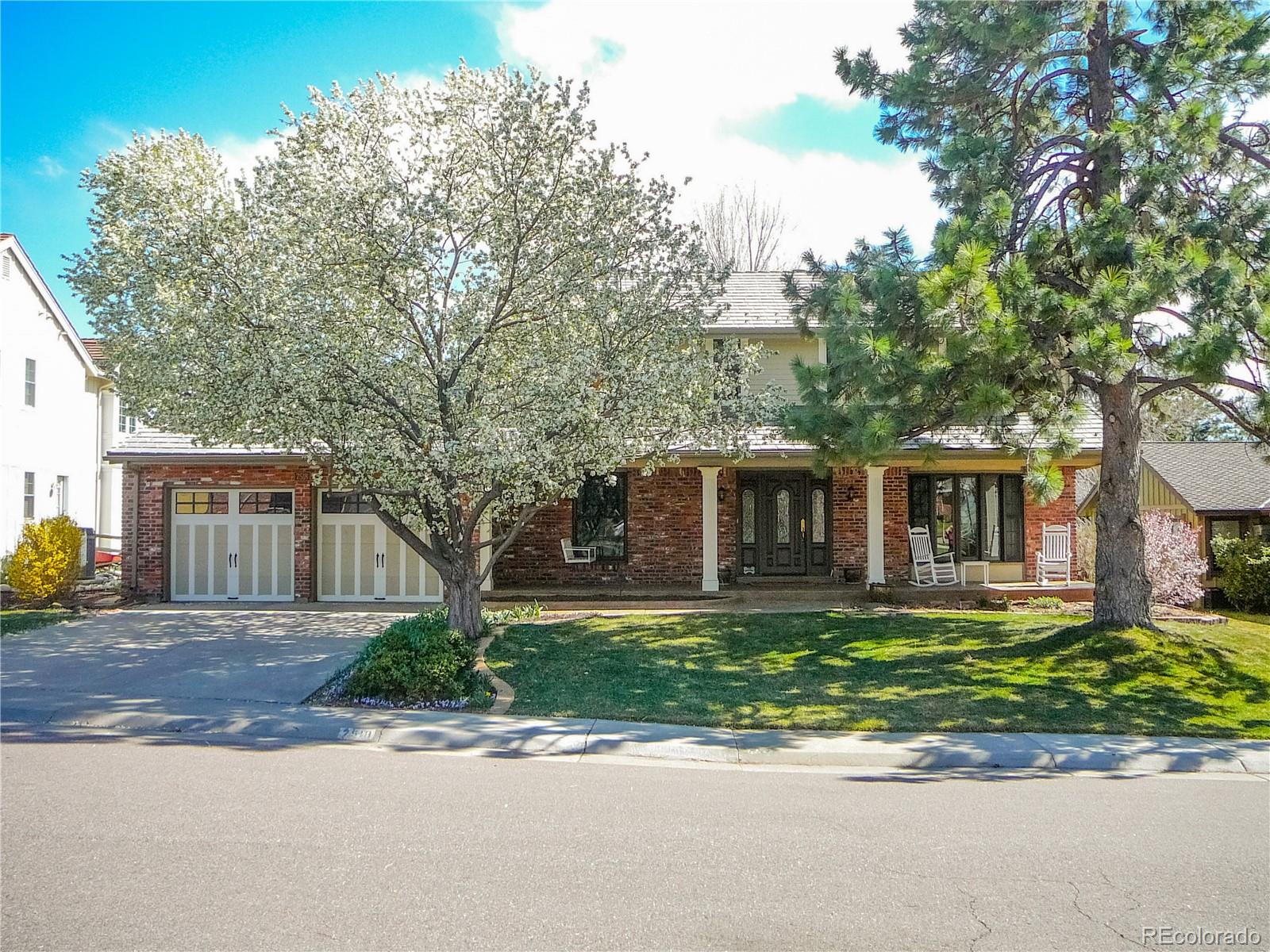 7518 S Willow Cir, Centennial, CO 80112