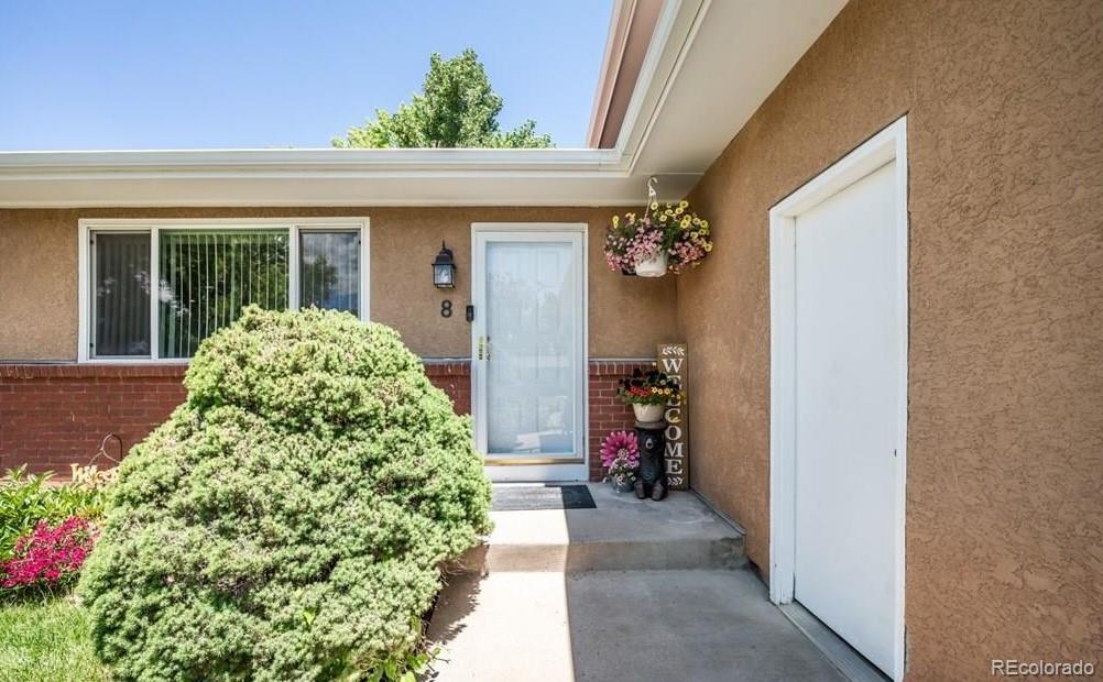 8 Cornflower Ct, Pueblo, CO 81001