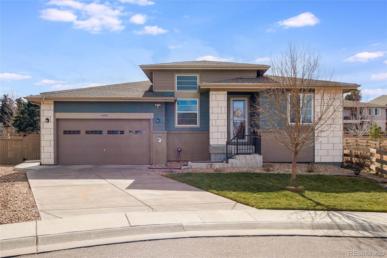 6682 W Asbury Pl, Lakewood, CO 80227