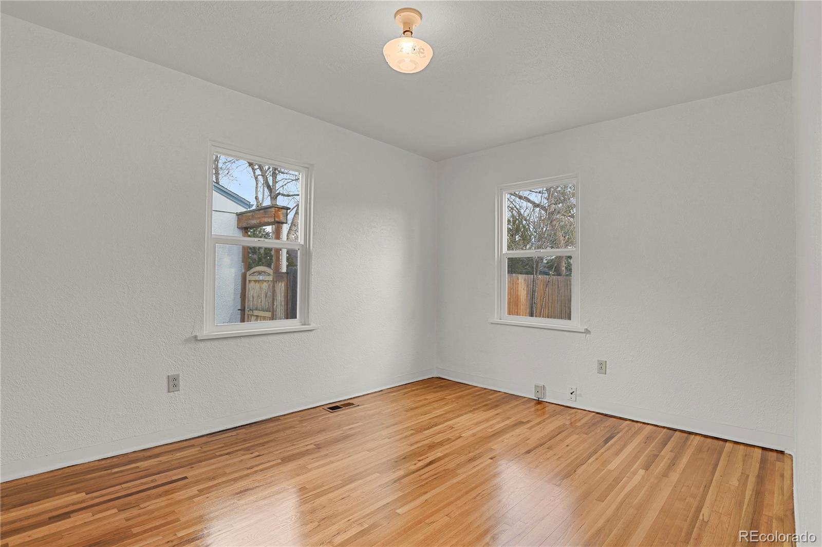 917 N Institute St, Colorado Springs, CO 80903