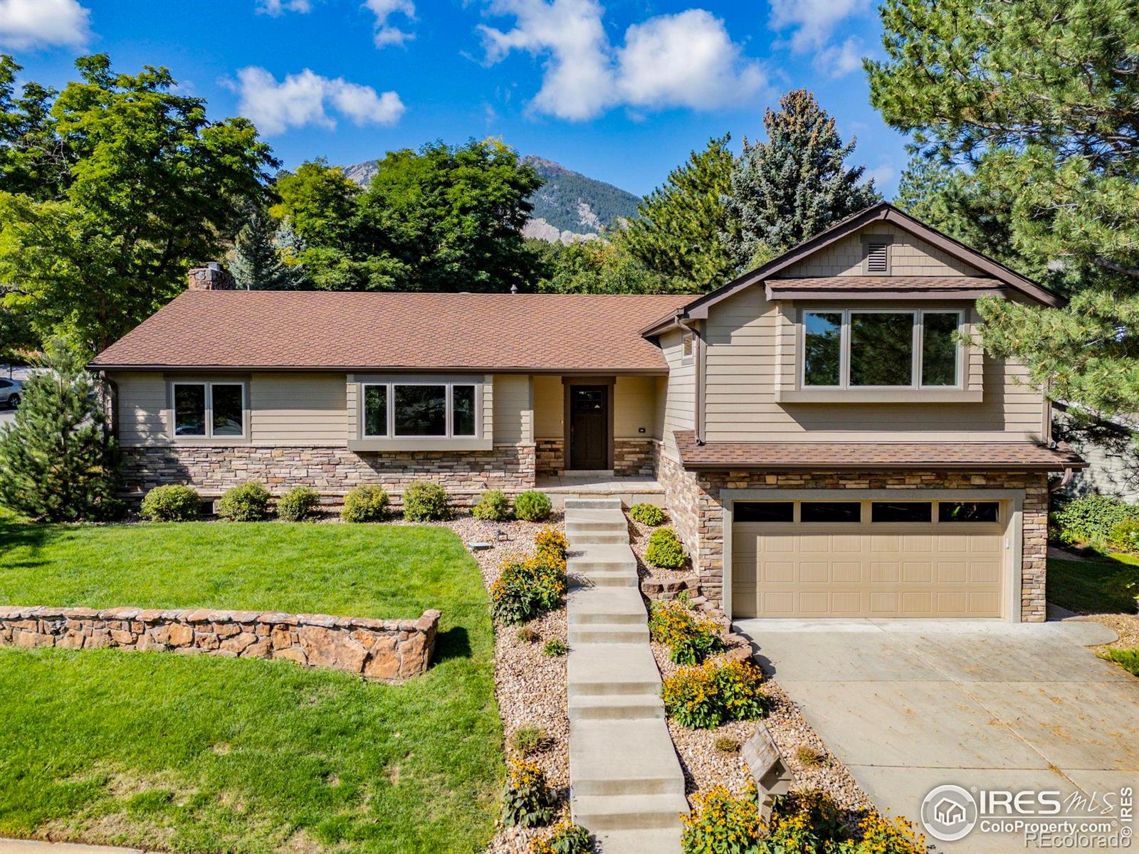 2596 Briarwood Dr, Boulder, CO 80305