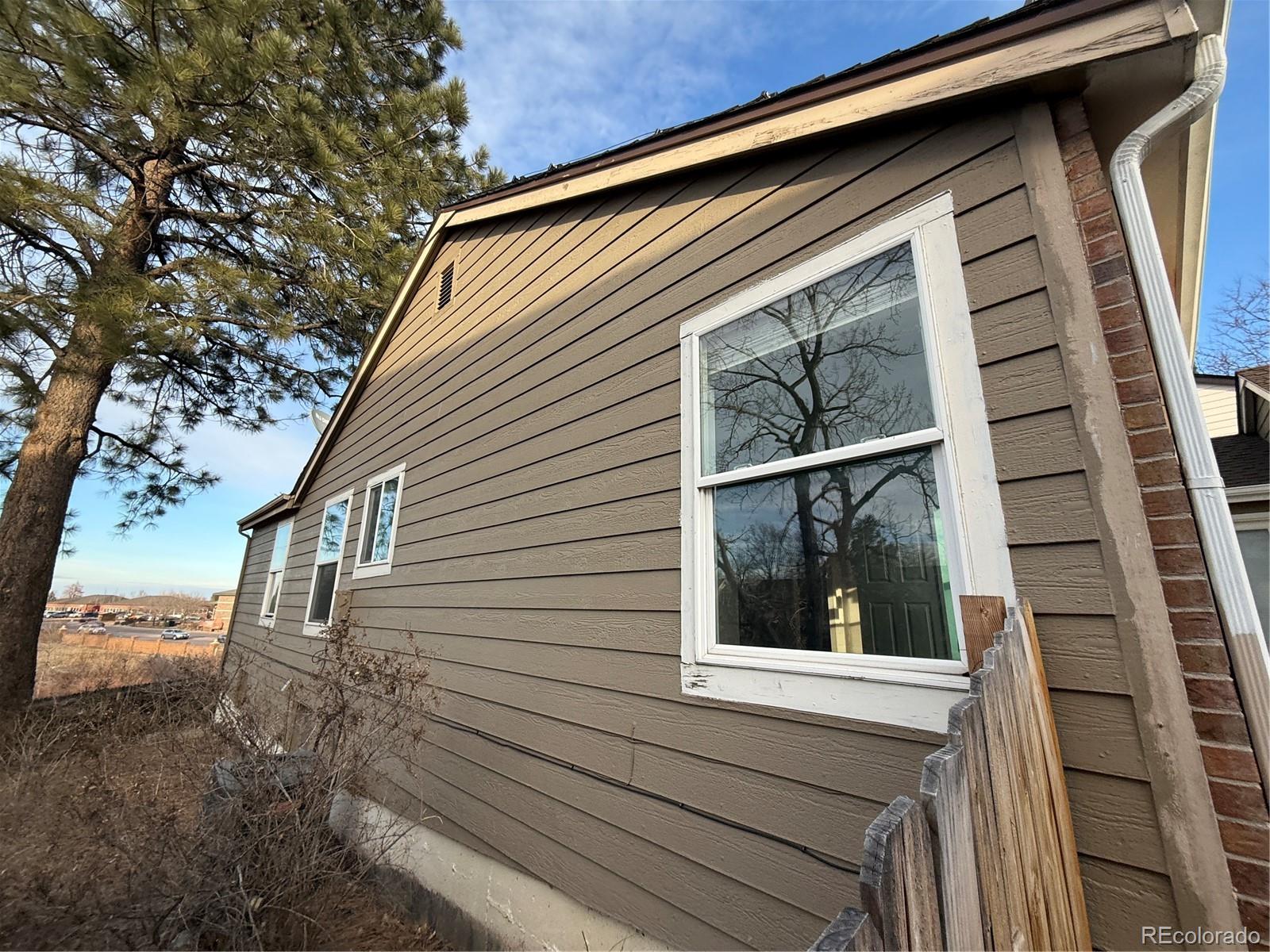 2359 E Nichols Pl, Centennial, CO 80122