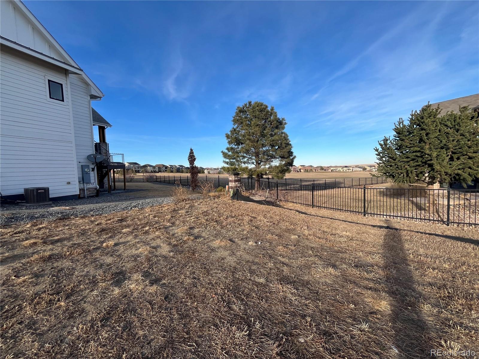 27105 E Long Pl, Aurora, CO 80016