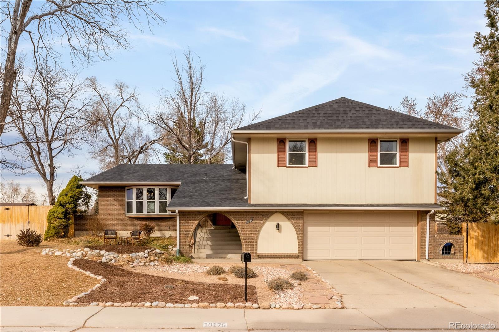10175 W Hawaii Pl, Lakewood, CO 80232