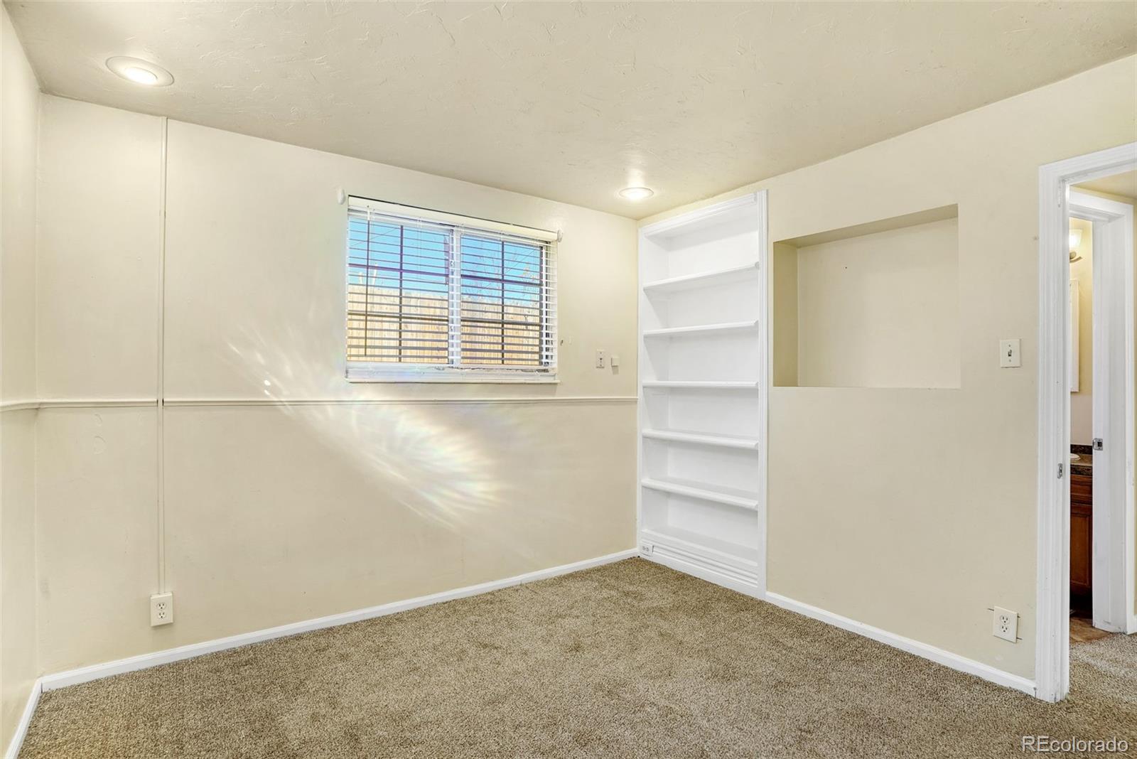 2073 S Acoma St, Denver, CO 80223