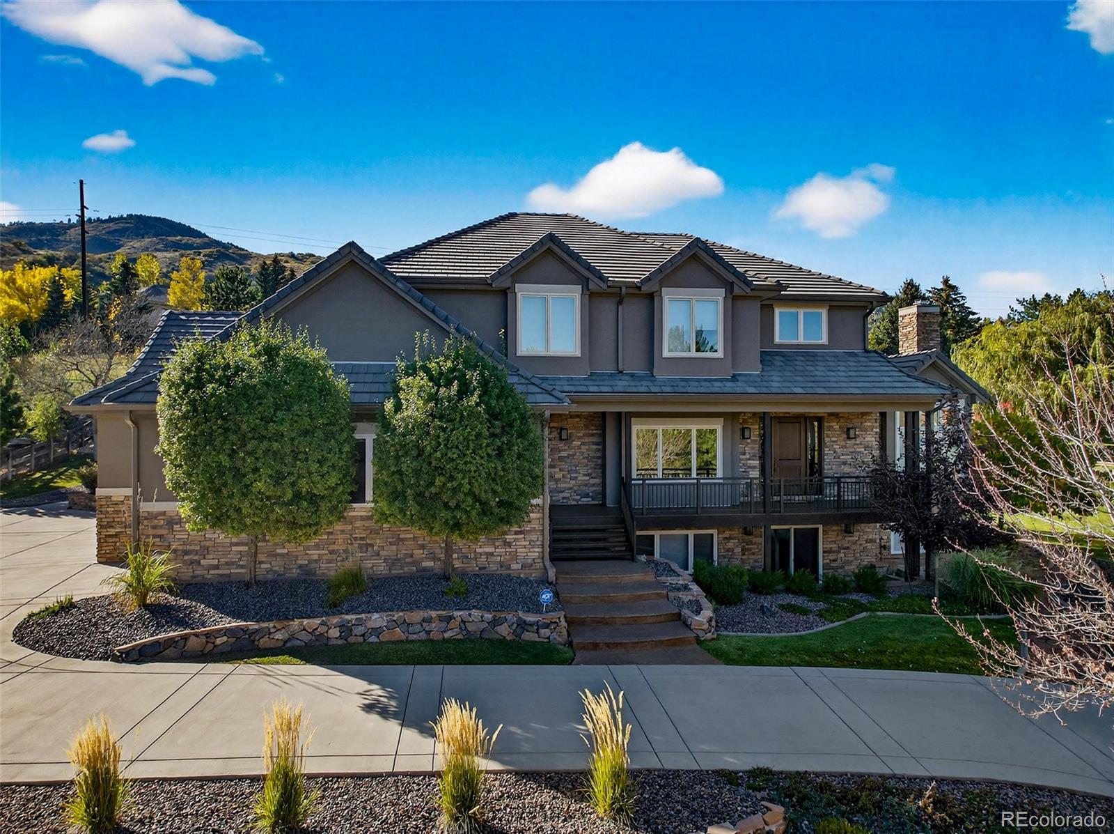 33 Golden Eagle Ln, Littleton, CO 80127