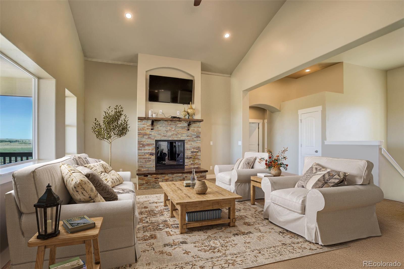 45425 Wolf Creek Dr, Bennett, CO 80102