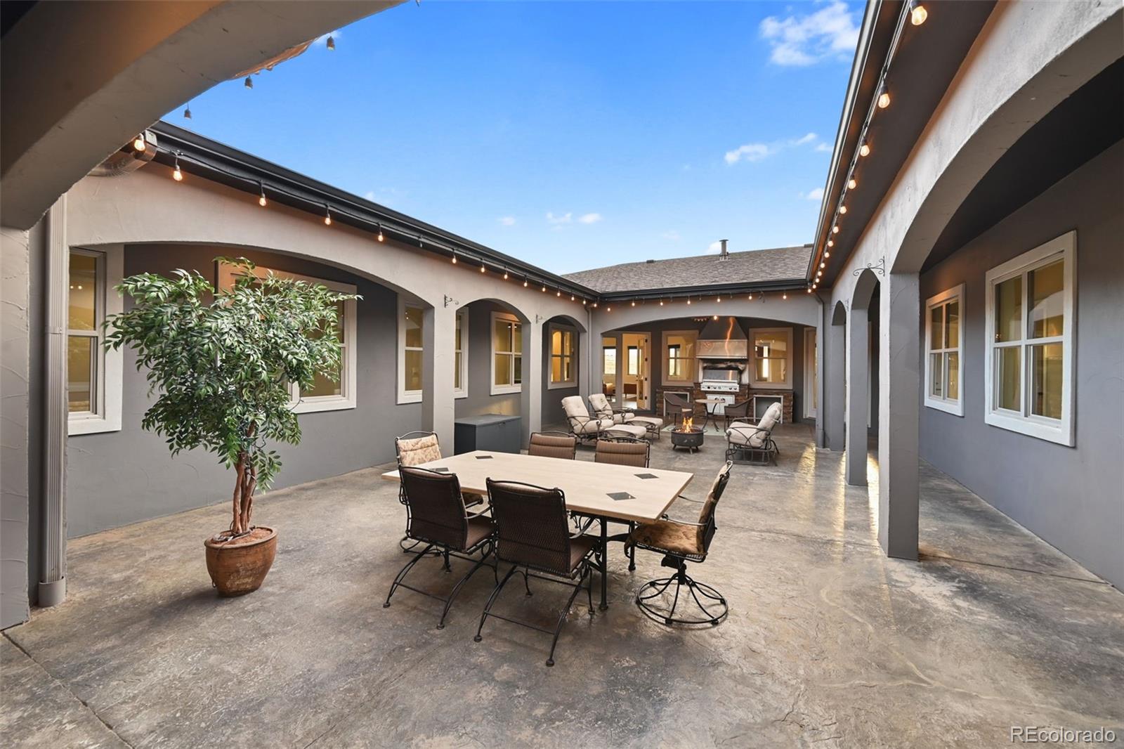 45330 Valdonna Cir, Bennett, CO 80102