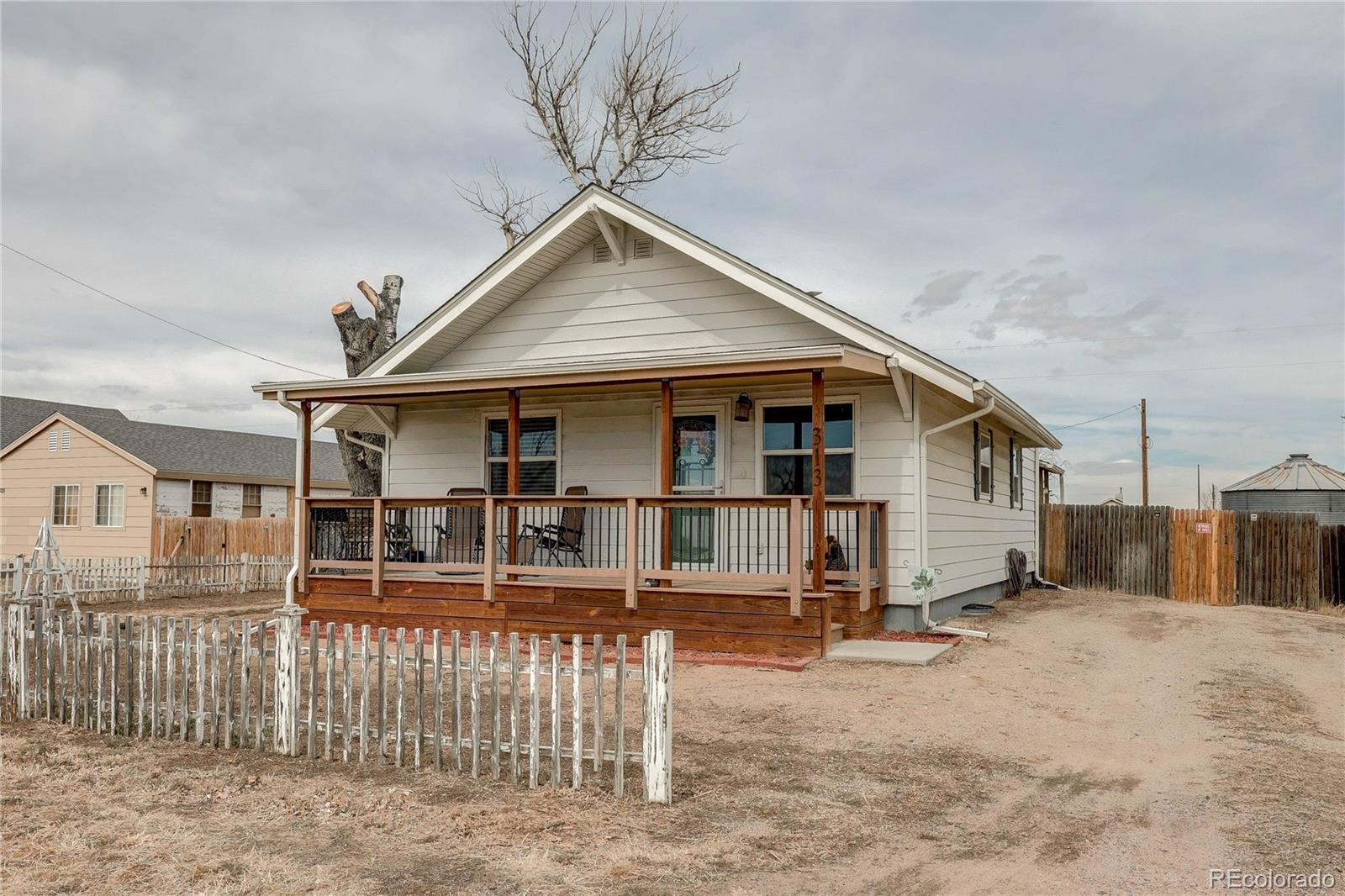 313 Front St, Roggen, CO 80652