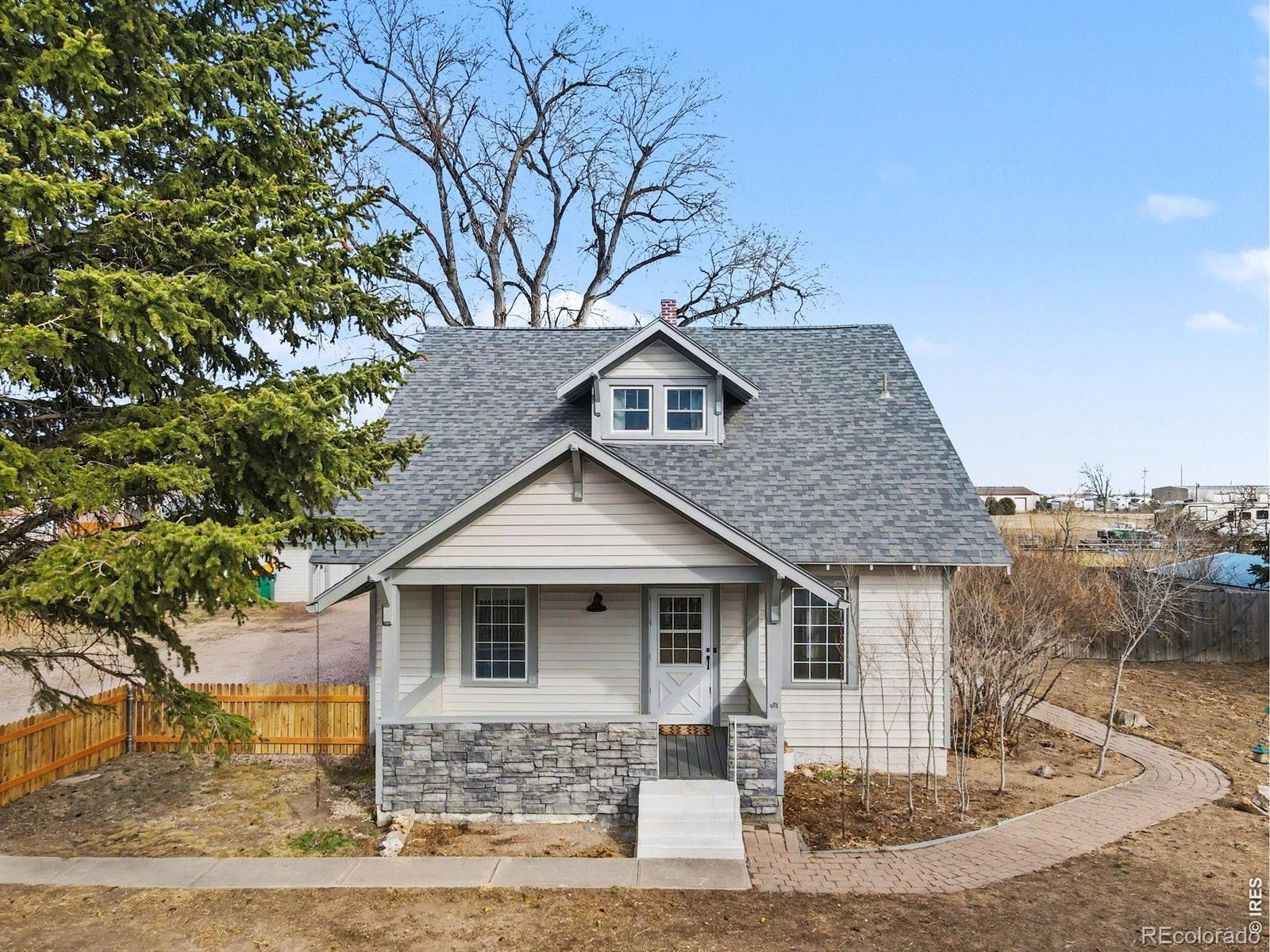 304 S 1st Ave, Ault, CO 80610