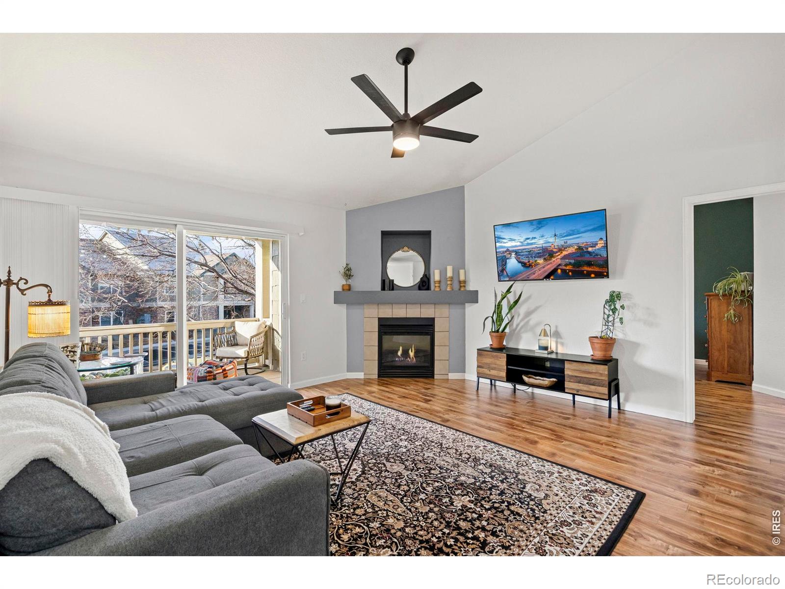 5225 White Willow Dr #F-200, Fort Collins, CO 80528