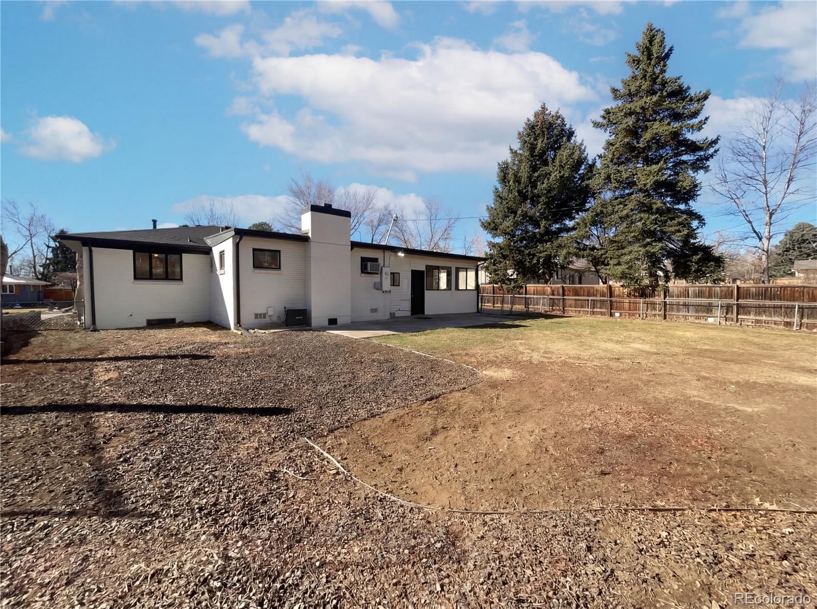 3395 W Saratoga Ave, Englewood, CO 80110