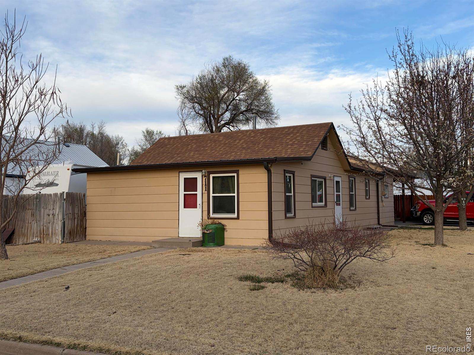 711 S 3rd St, Lamar, CO 81052