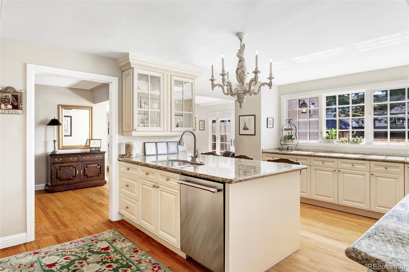 950 S Elizabeth St, Denver, CO 80209