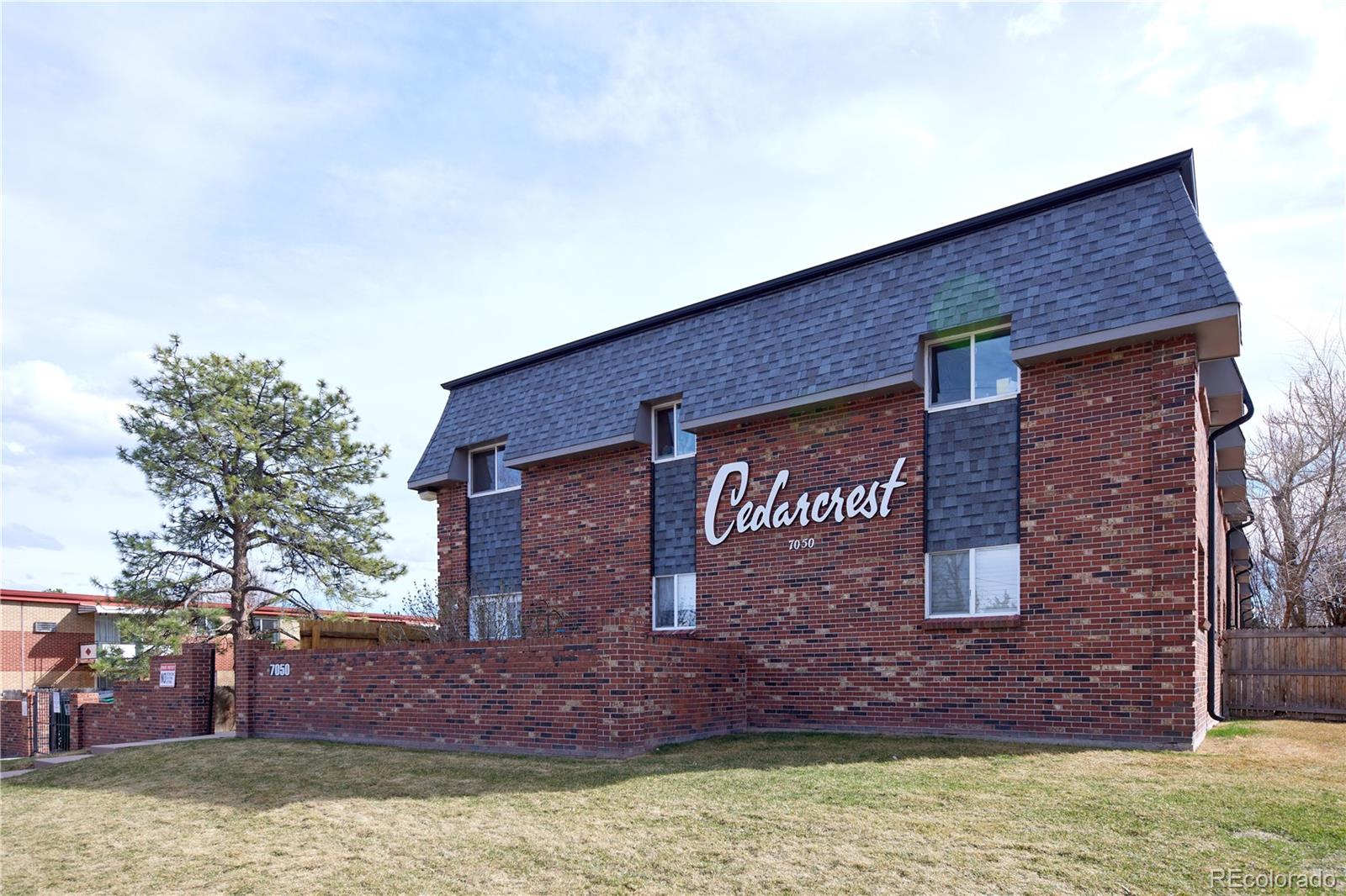 7050 W Cedar Ave #212, Lakewood, CO 80226