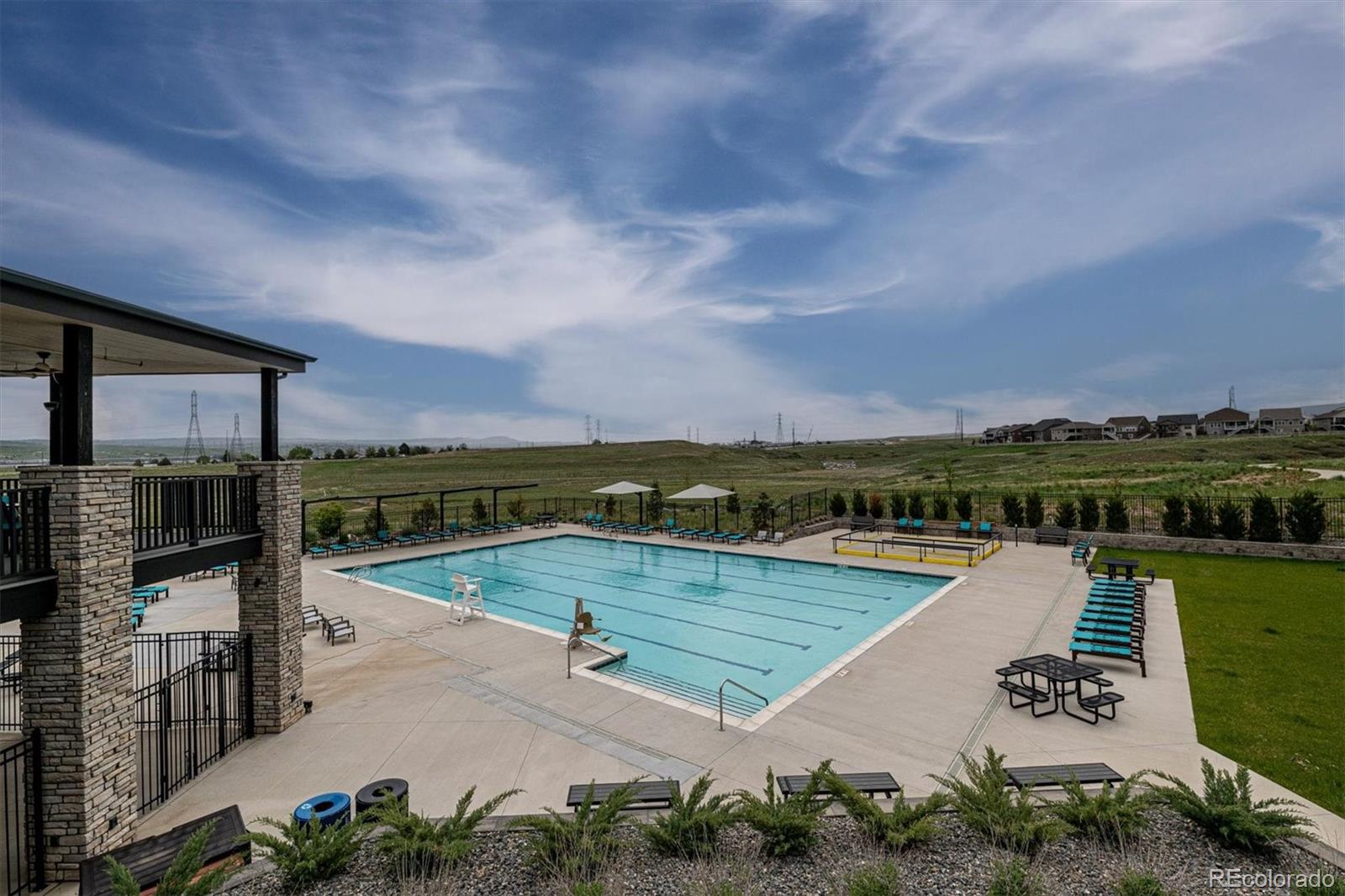 8107 Arapahoe Peak St, Littleton, CO 80125