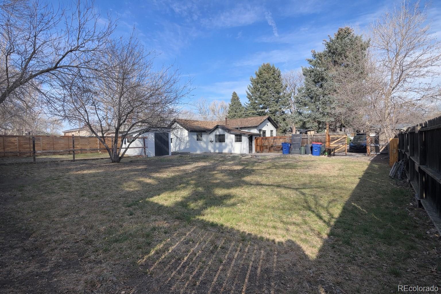 865 Brentwood St, Lakewood, CO 80214