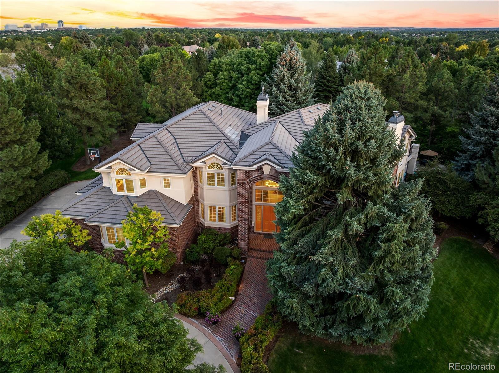 5770 S Beech Ct, Greenwood Village, CO 80121