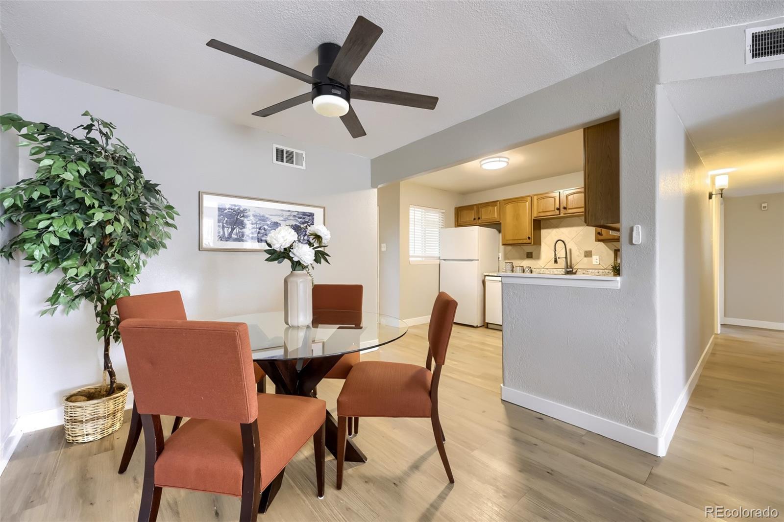 987 Vaughn St, Aurora, CO 80011