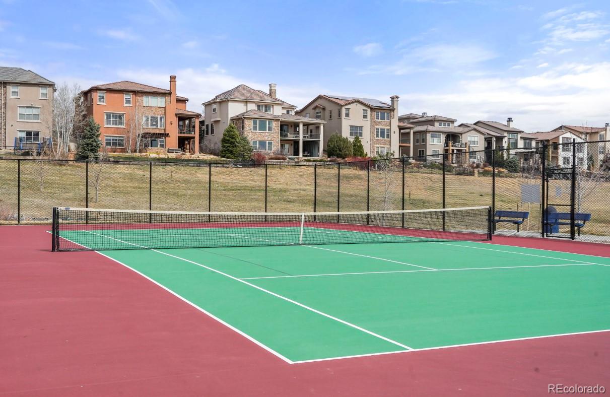 15525 W La Salle Ave, Lakewood, CO 80228