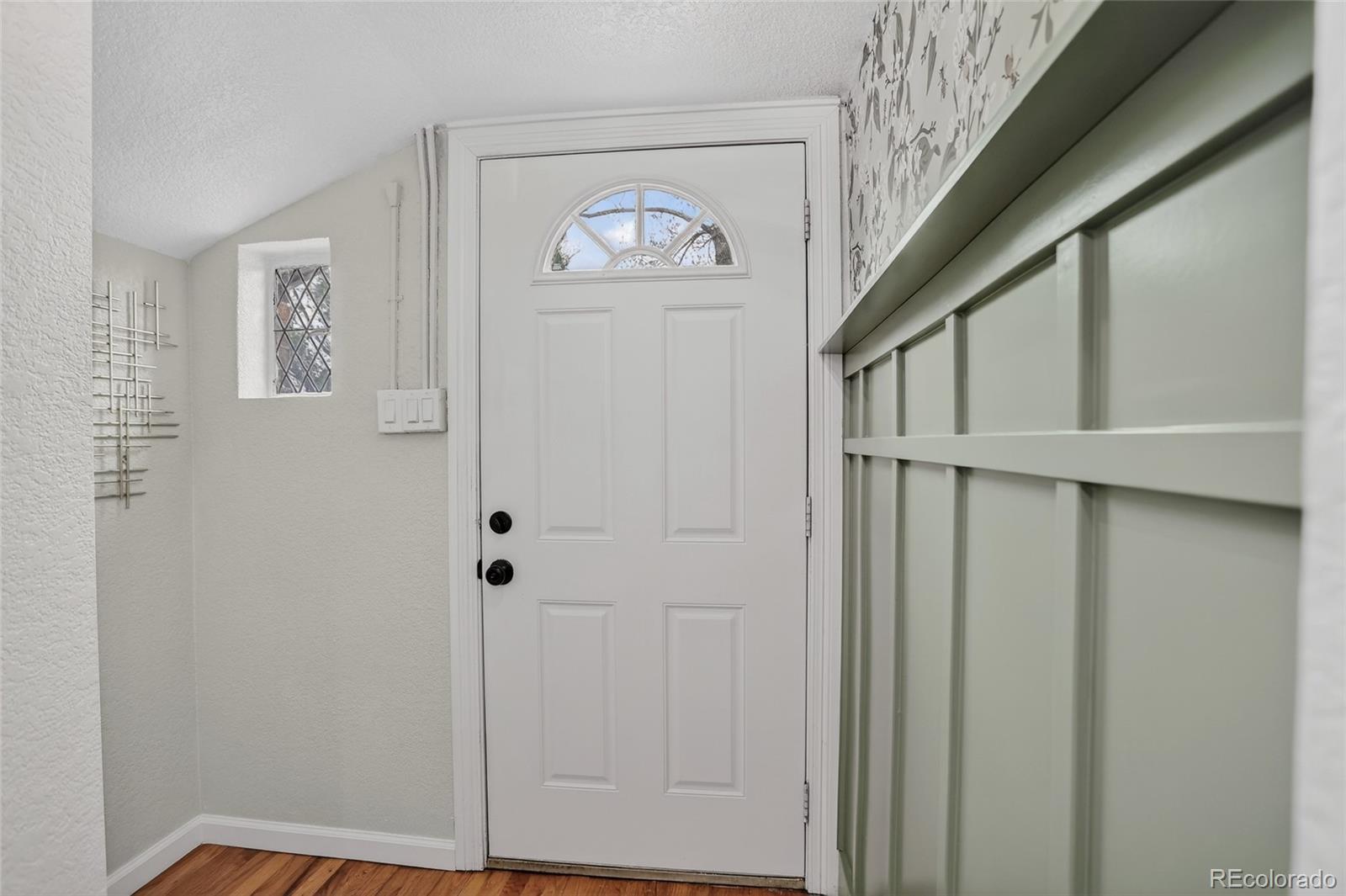 6907 W 12th Ave, Lakewood, CO 80214