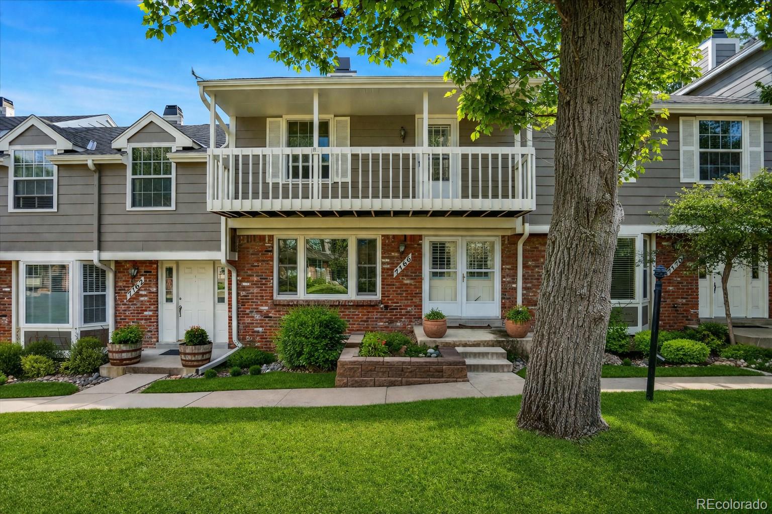 7166 E Briarwood Dr, Centennial, CO 80112