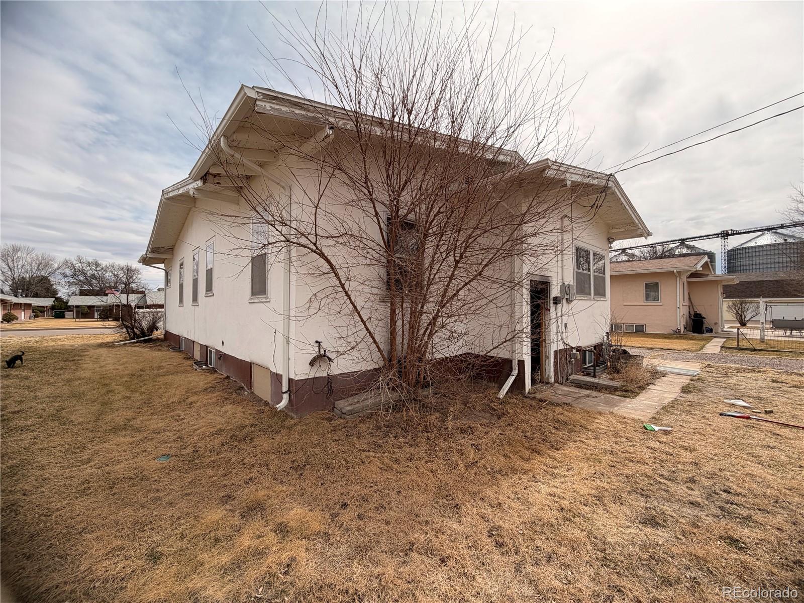 125 S Miller Ave, Haxtun, CO 80731