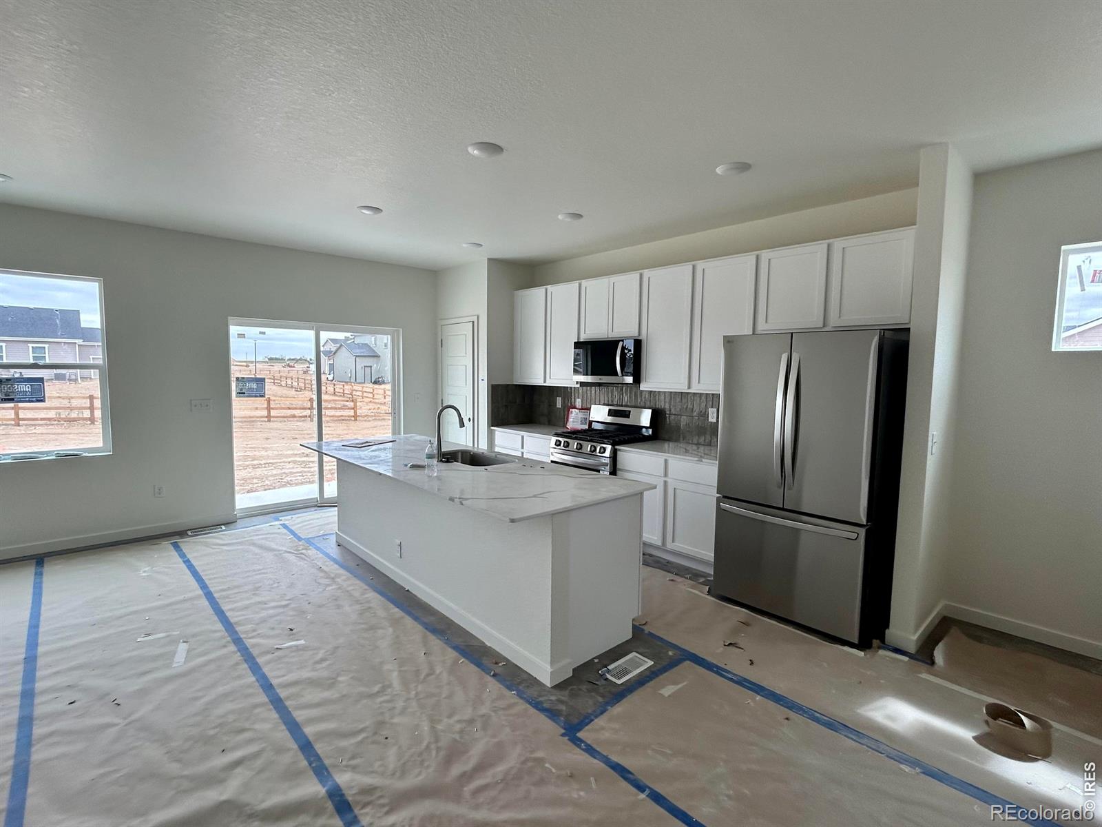 210 Buckboard Dr, Hudson, CO 80642