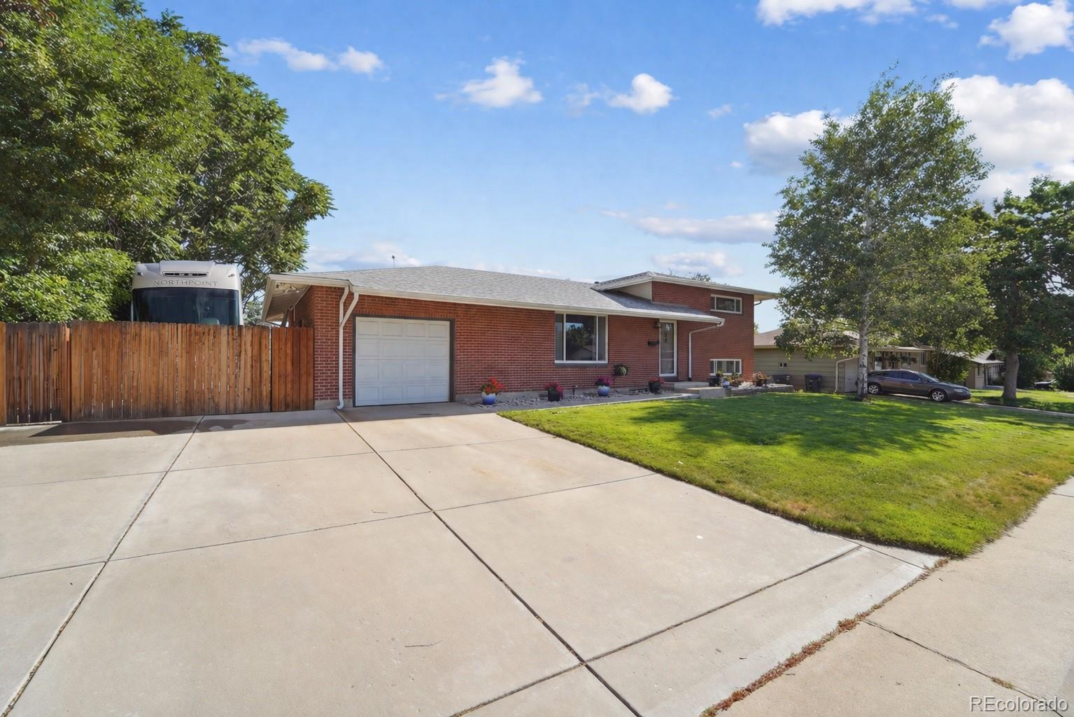 1043 W 100th Pl, Northglenn, CO 80260