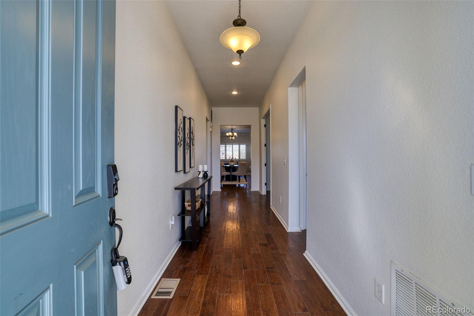 97 N Jackson Gap Way, Aurora, CO 80018