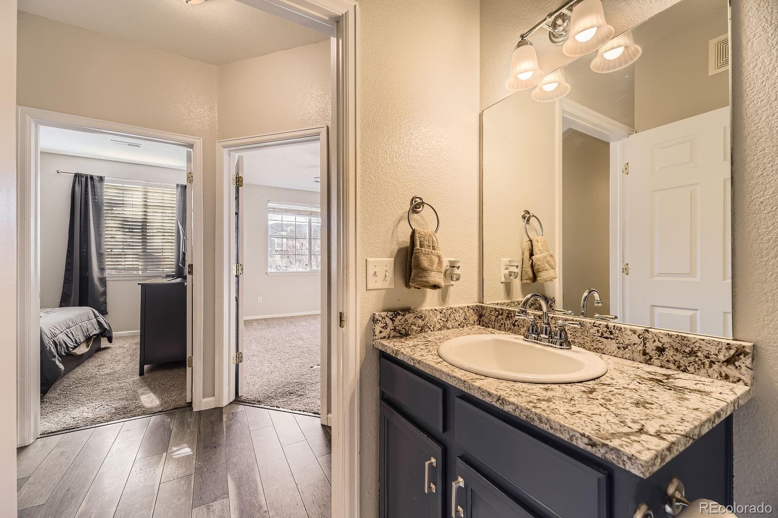 22520 E Ontario Dr #101, Aurora, CO 80016