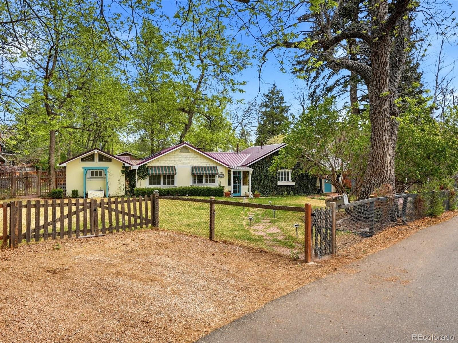 1602 Glen Bar Dr, Lakewood, CO 80215