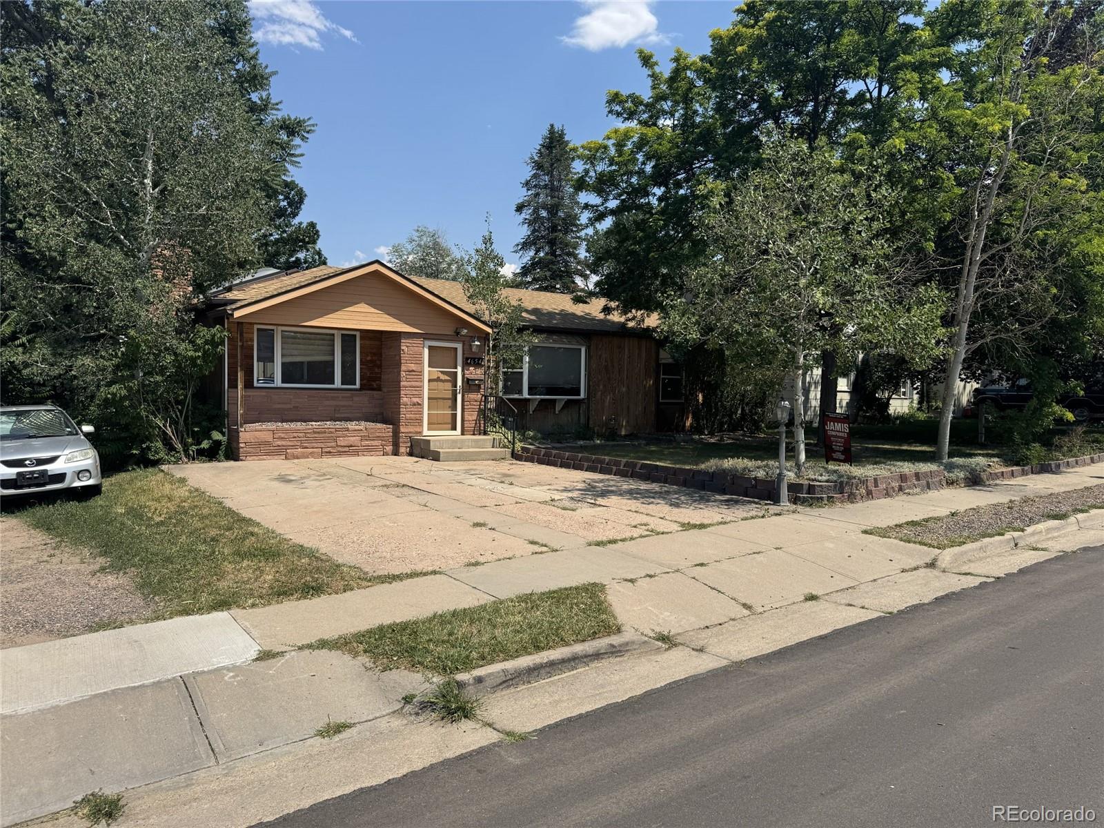 4654 S Delaware St, Englewood, CO 80110