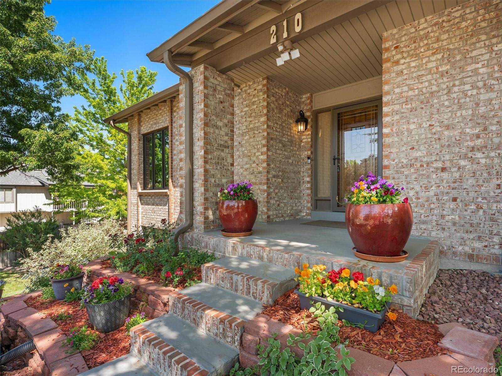 210 Ouray Ave, Broomfield, CO 80020