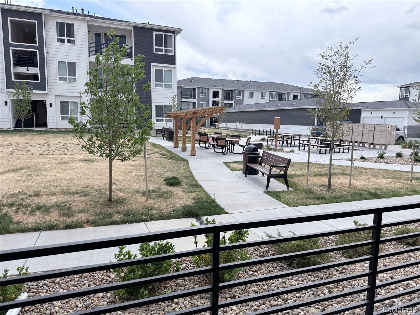 6153 N Ceylon St #9-102, Denver, CO 80249